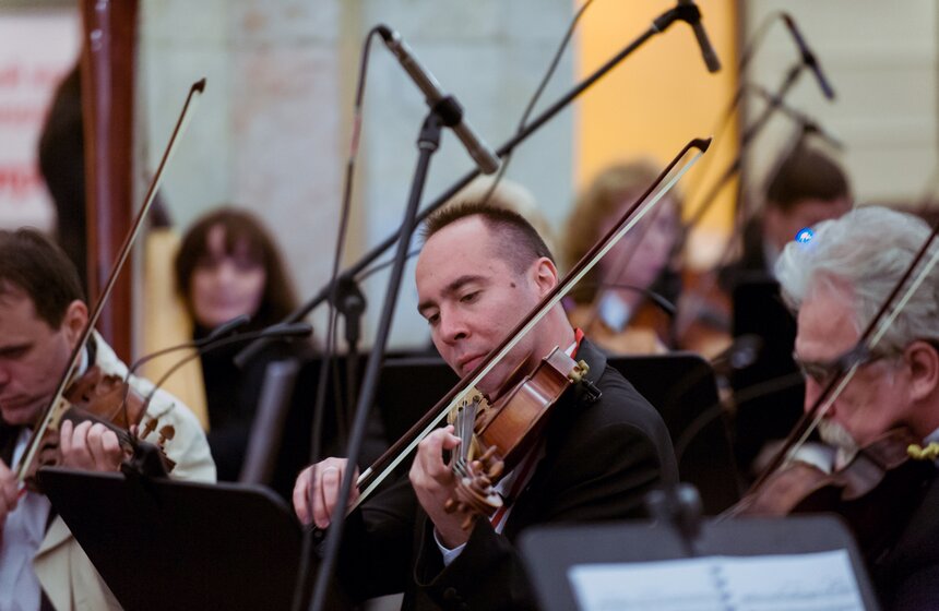 На станции метро "Кропоткинская" прошел ночной концерт 3 фото