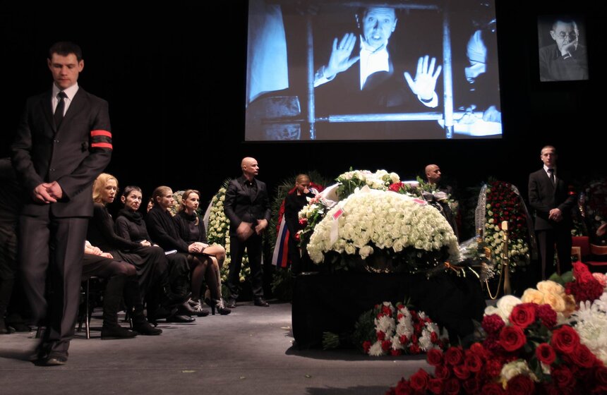 В Москве прощаются с Валерием Золотухиным 6 фото