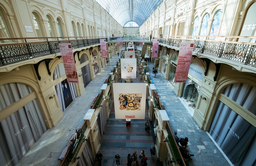 Выставка "Русский авангард. XXI век" в ГУМе 31 фото