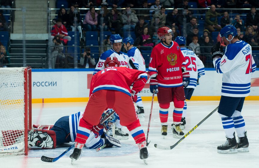 Полуфинал Лиги легенд мирового хоккея 24 фото