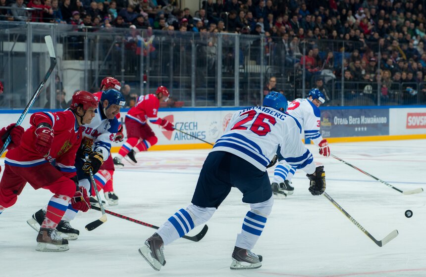 Полуфинал Лиги легенд мирового хоккея 12 фото
