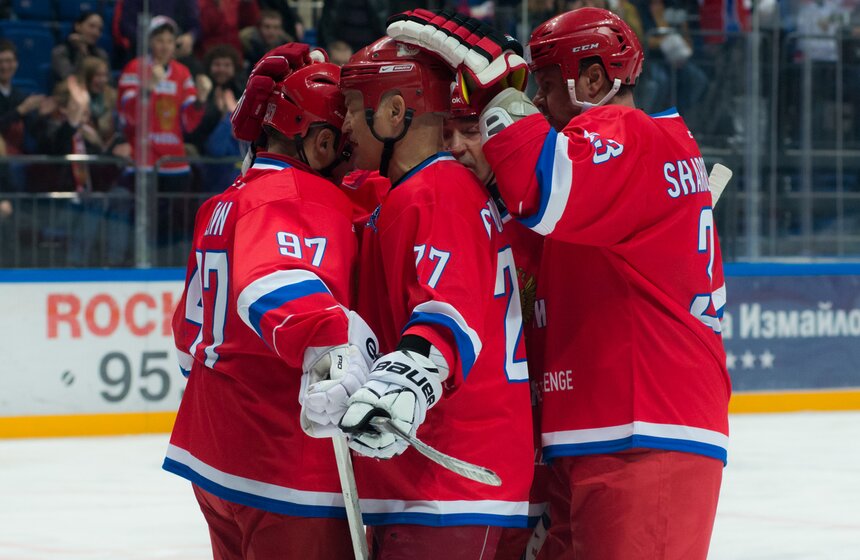 Полуфинал Лиги легенд мирового хоккея 9 фото