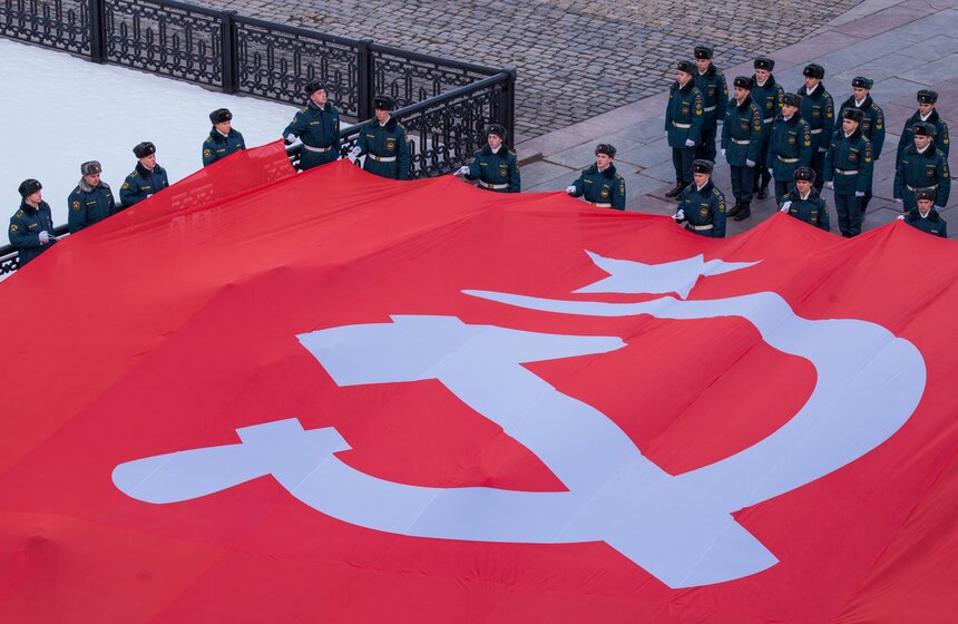 Как выглядит самое большое Знамя Победы 20 фото