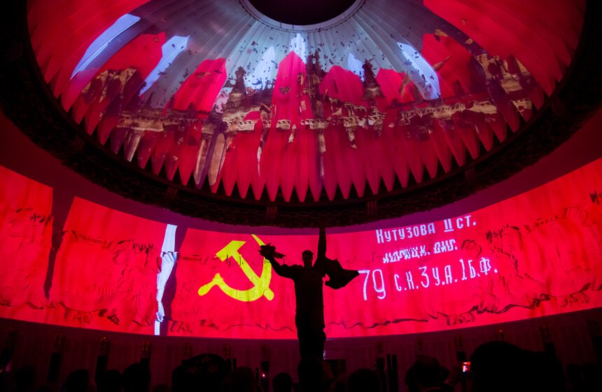 Как выглядит самое большое Знамя Победы 24 фото