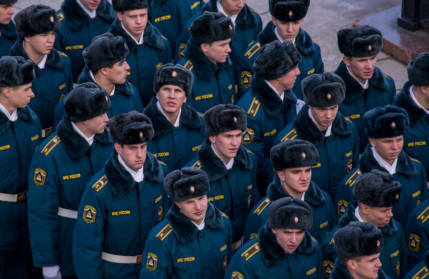 Как выглядит самое большое Знамя Победы 12 фото