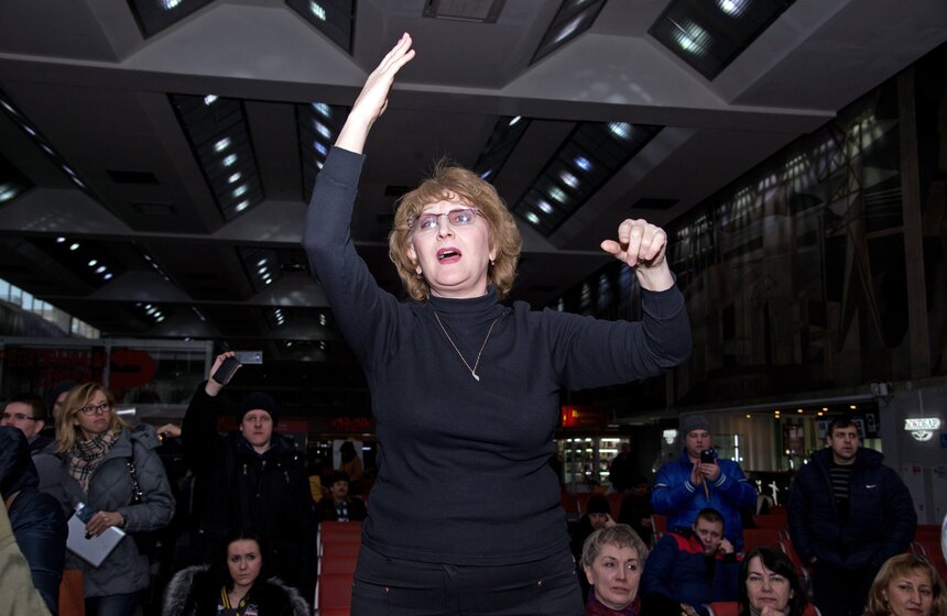 Артисты устроили музыкальный флешмоб на Павелецком вокзале 4 фото