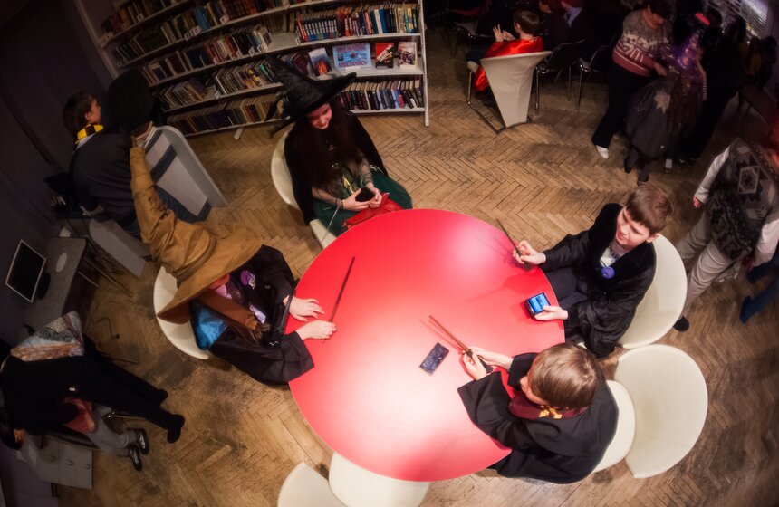 Открылась школа чародейства и волшебства "Хогвартс" 6 фото