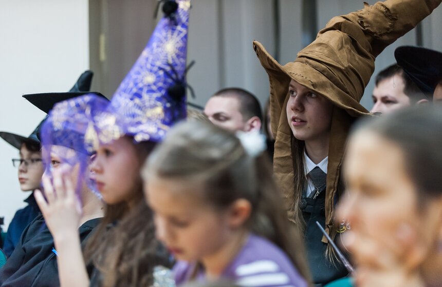 Открылась школа чародейства и волшебства "Хогвартс" 9 фото