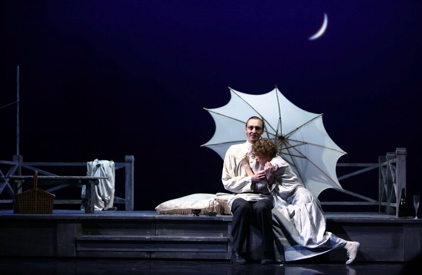 В театре Моссовета показали спектакль "Вишневый сад" 23 фото