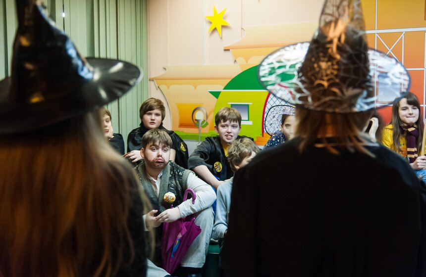 Открылась школа чародейства и волшебства "Хогвартс" 18 фото