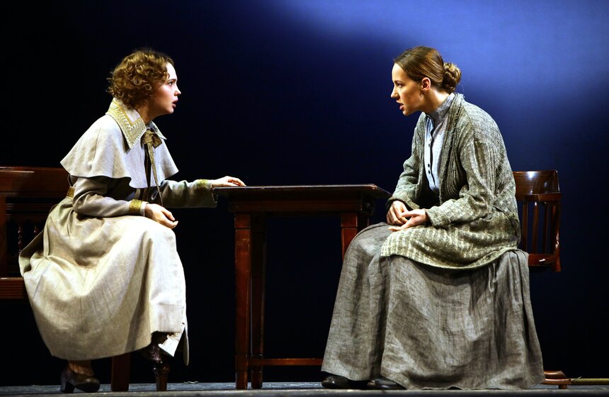 В театре Моссовета показали спектакль "Вишневый сад" 4 фото