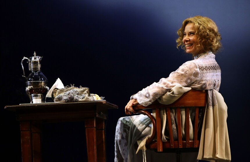 В театре Моссовета показали спектакль "Вишневый сад" 10 фото