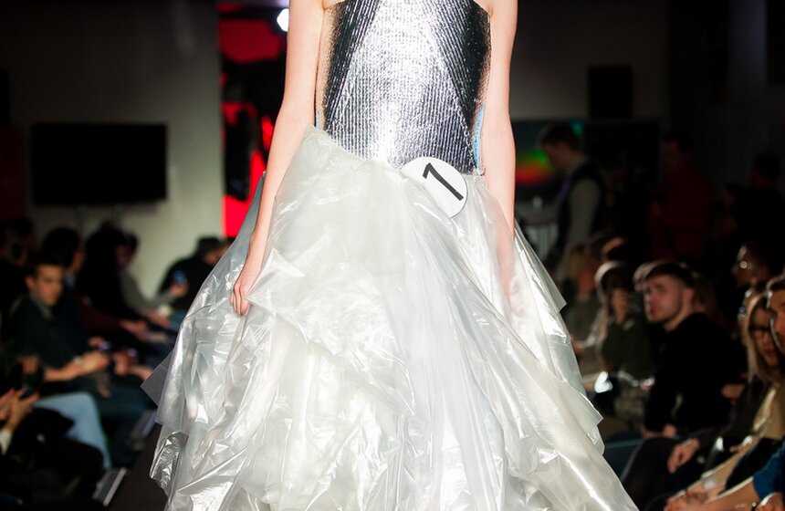 Модный показ студентов МХПИ 12 фото