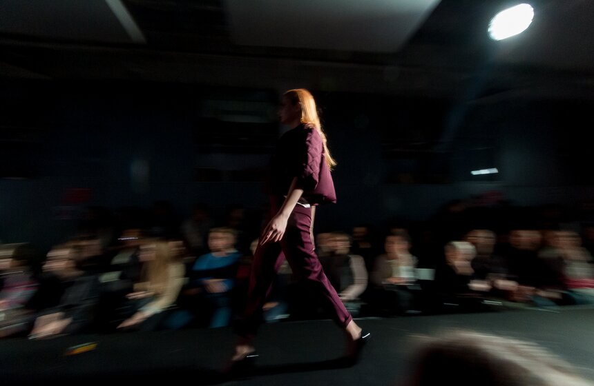 Модный показ студентов МХПИ 22 фото