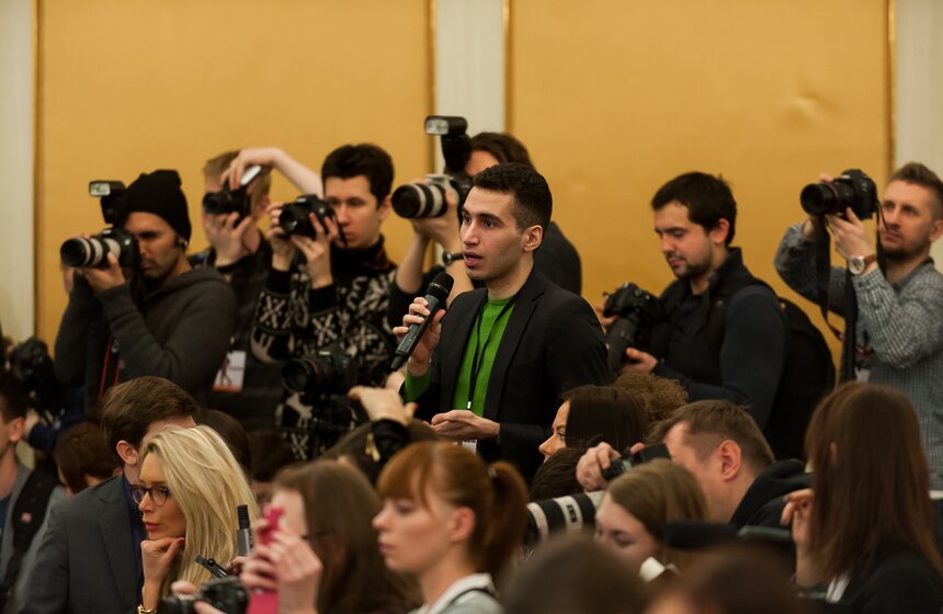 Райан Рейнольдс представил в Москве "Дэдпула" 7 фото