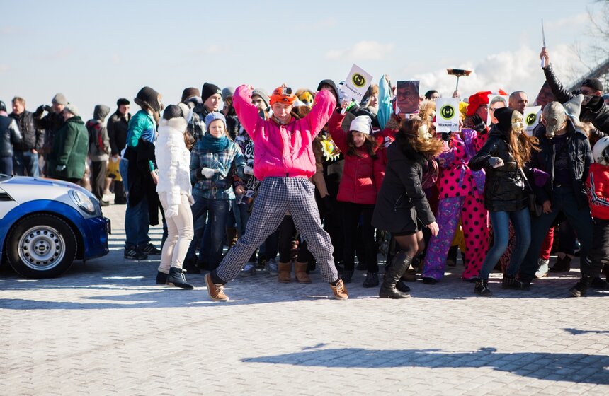 Телеканал "Москва 24" устроил флеш-моб Harlem Shake 10 фото