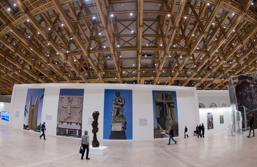 Выставка "Эрнст Неизвестный. Возвращение в Манеж" 16 фото