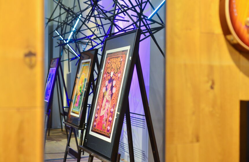 В "Цветном" открылась выставка "Bob Masse: Rock Posters" 8 фото