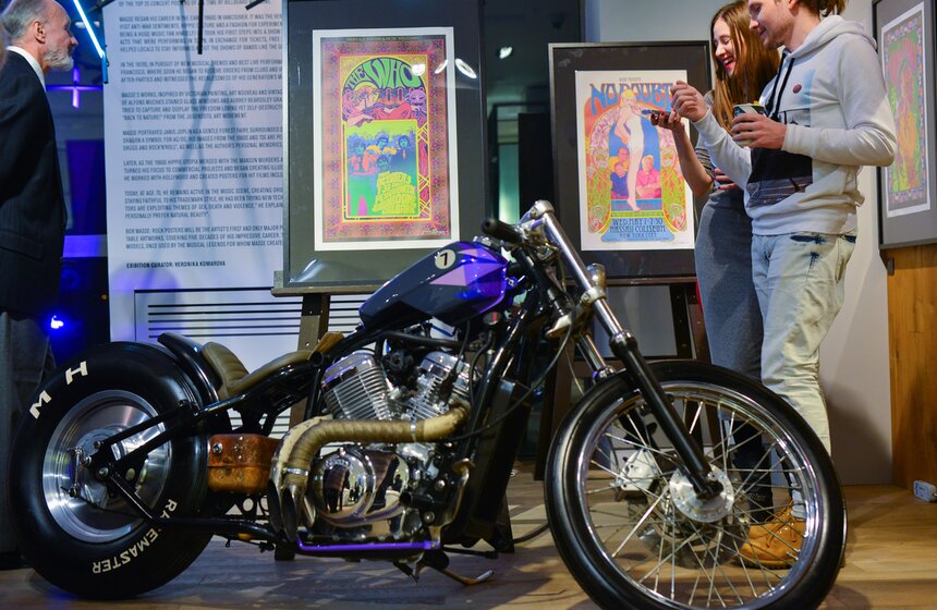 В "Цветном" открылась выставка "Bob Masse: Rock Posters" 11 фото