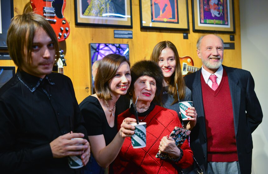 В "Цветном" открылась выставка "Bob Masse: Rock Posters" 22 фото