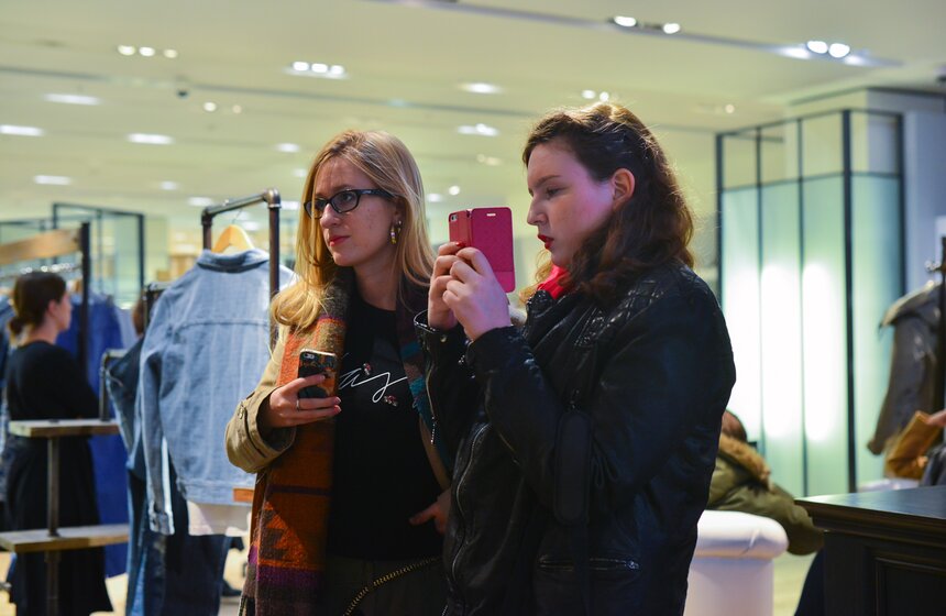 В "Цветном" открылась выставка "Bob Masse: Rock Posters" 6 фото