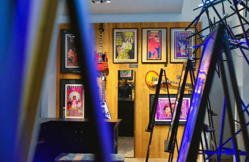 В "Цветном" открылась выставка "Bob Masse: Rock Posters" 5 фото