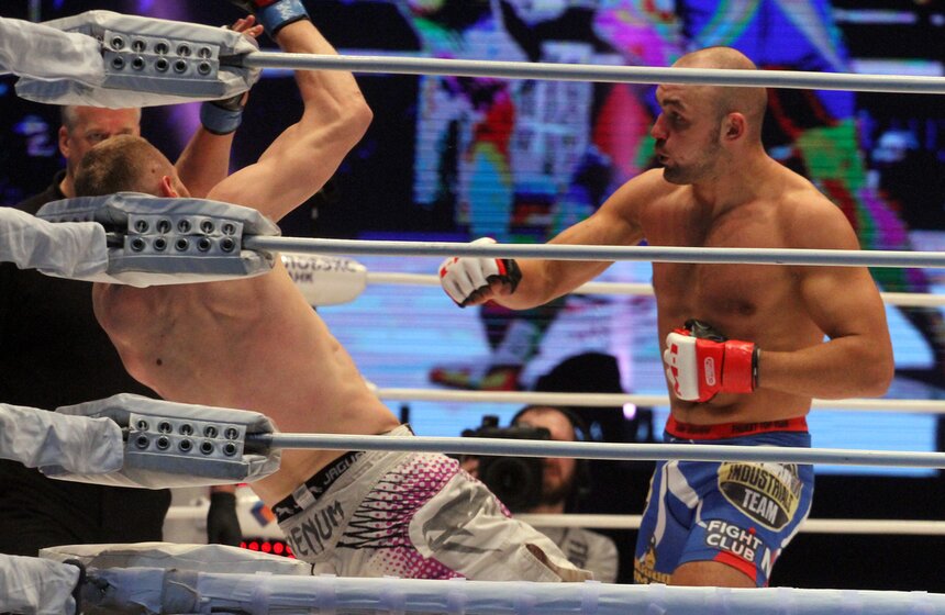 В Москве прошел международный турнир по смешанным единоборствам 6 фото