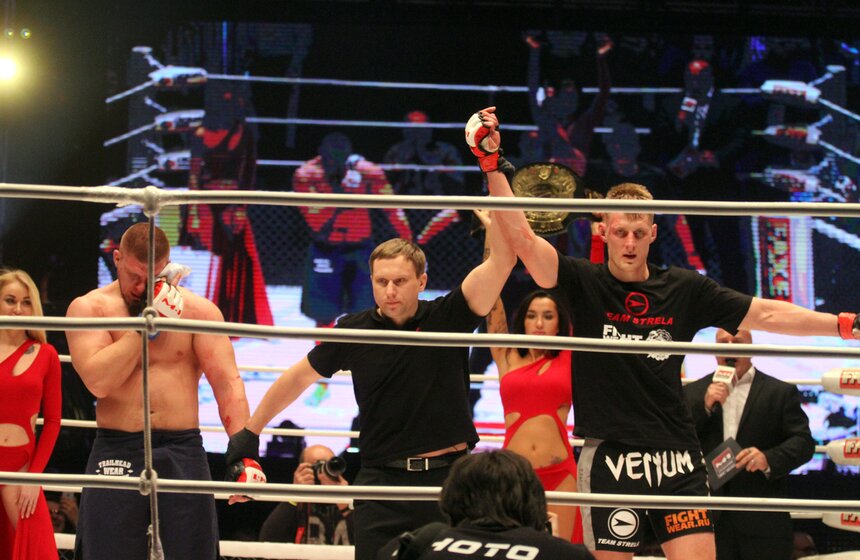 В Москве прошел международный турнир по смешанным единоборствам 28 фото