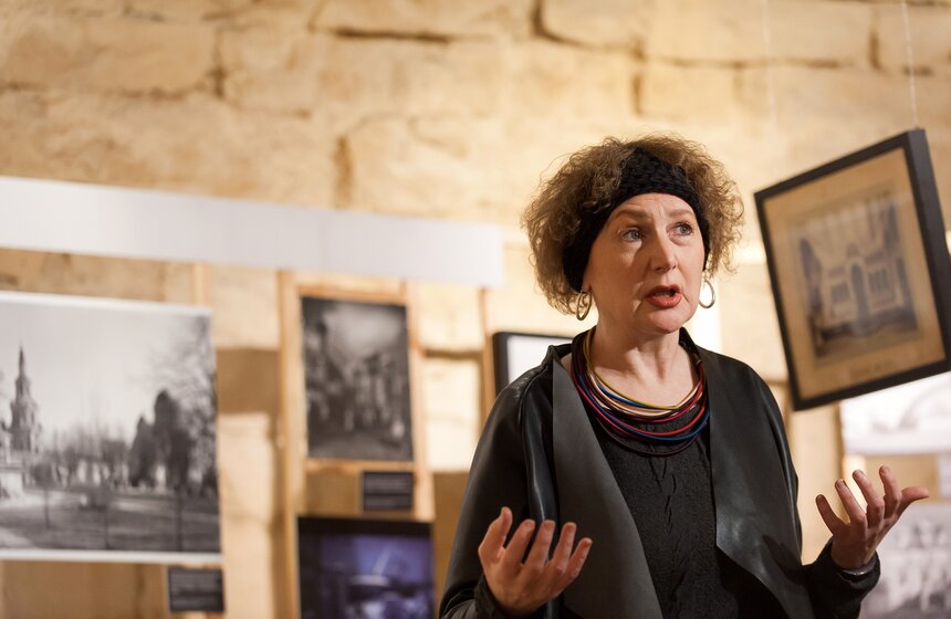 Открылась выставка о значимых архитектурных объектах столицы 2 фото