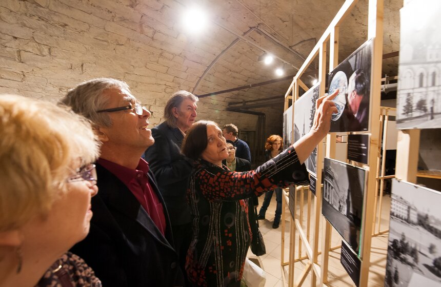 Открылась выставка о значимых архитектурных объектах столицы 1 фото