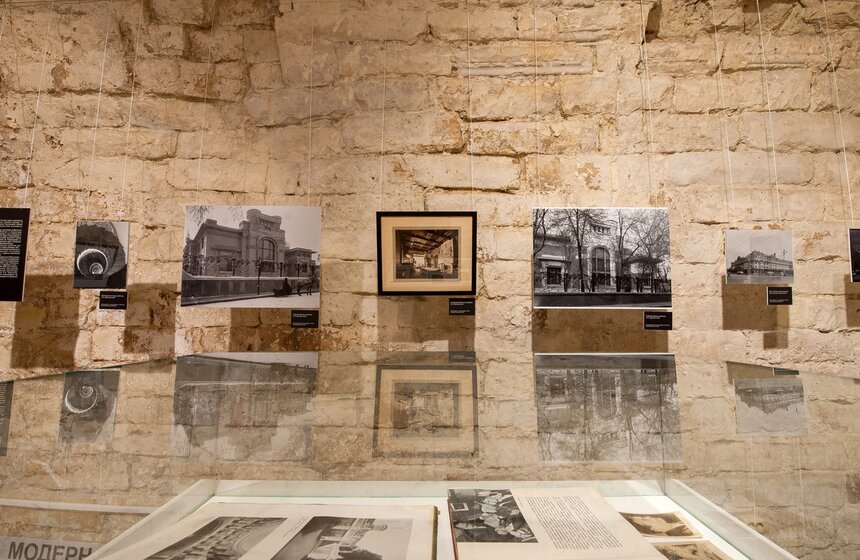 Открылась выставка о значимых архитектурных объектах столицы 17 фото