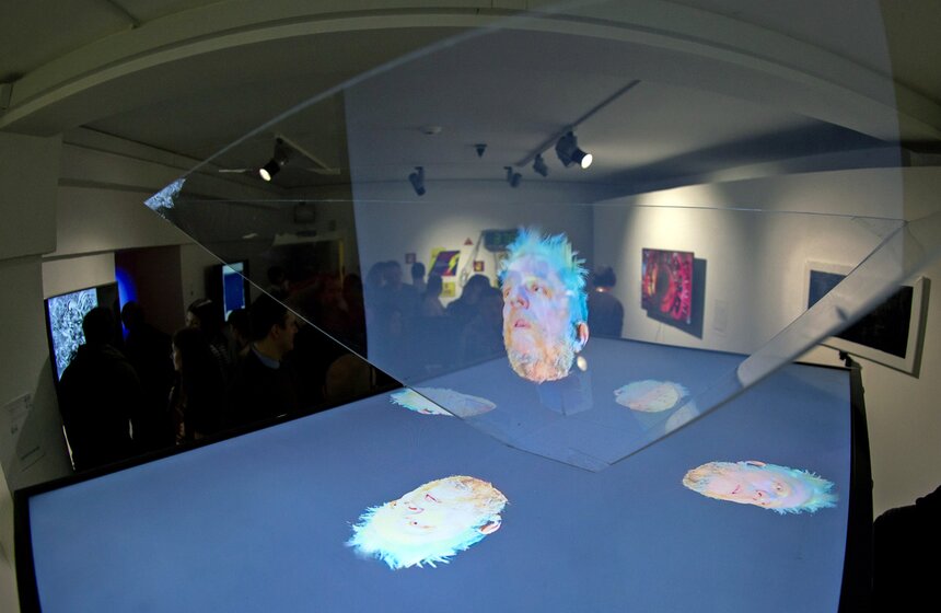 Разнообразие медиаискусства представили в проекте "Антимузей" 15 фото