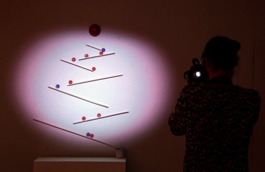 Разнообразие медиаискусства представили в проекте "Антимузей" 9 фото