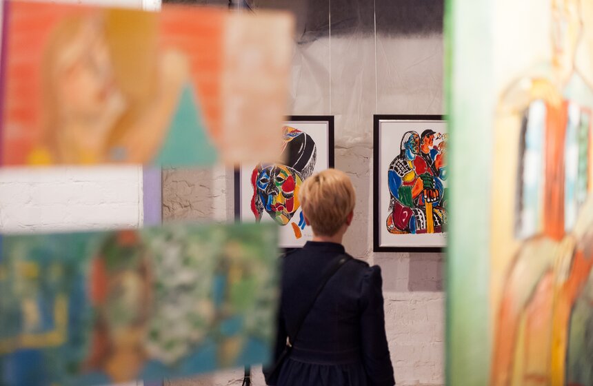 Выставка "Современная живопись эпохи постмодернизма XXI века" 2 фото