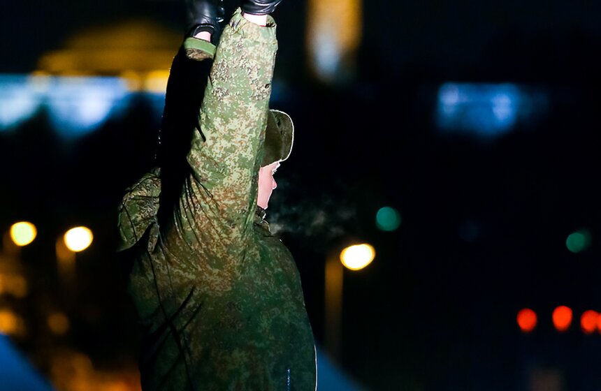 В праздник 10 тысяч выстрелов салюта украсили небо Москвы 5 фото