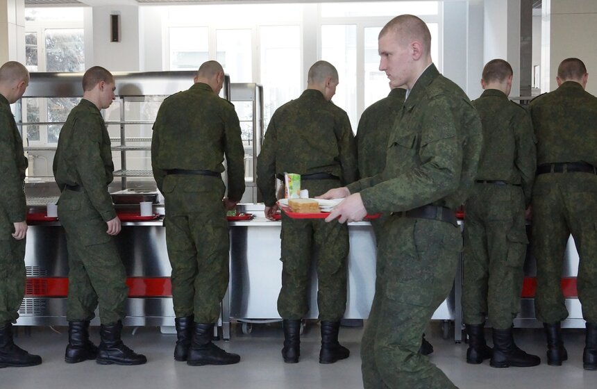 Сергей Собянин посетил мотострелковую бригаду в Мосрентгене 9 фото