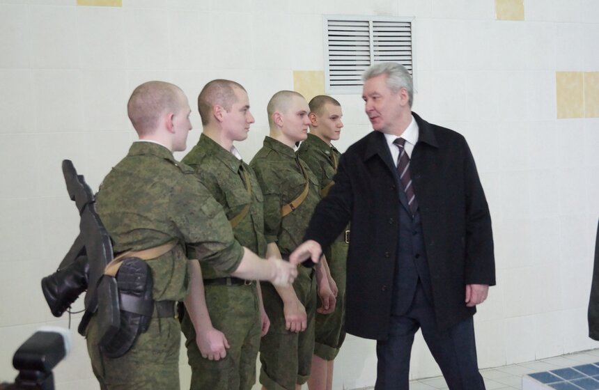 Сергей Собянин посетил мотострелковую бригаду в Мосрентгене 6 фото