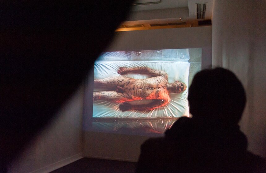 В ММСИ открылись выставки Андрея Кузькина и арт-группы "МишМаш" 1 фото