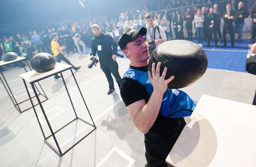 В Москве прошел силовой турнир сотрудников авиабезопасности 5 фото