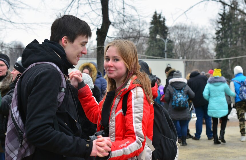 В парке "Сокольники" отметили День Всех влюбленных 14 фото