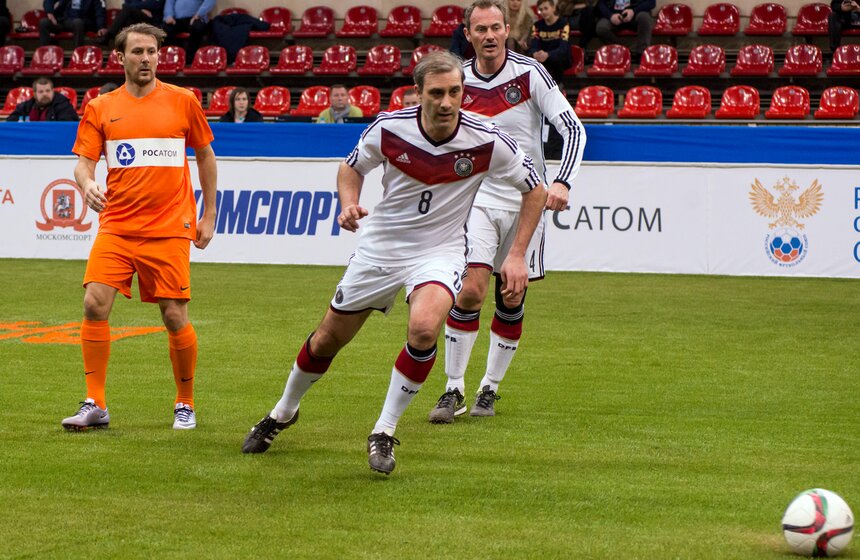 В столице проходит "Кубок Легенд" по футболу 16 фото