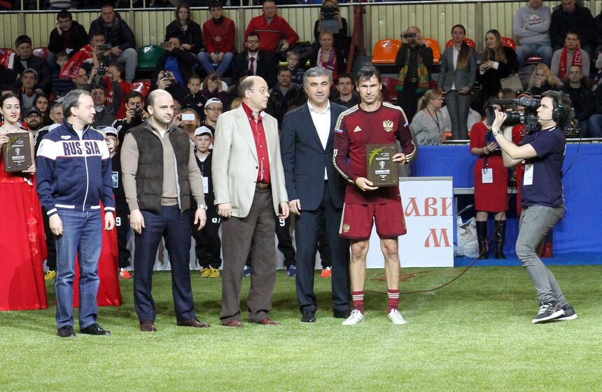 Сборная России одержала победу в "Кубке Легенд" 25 фото