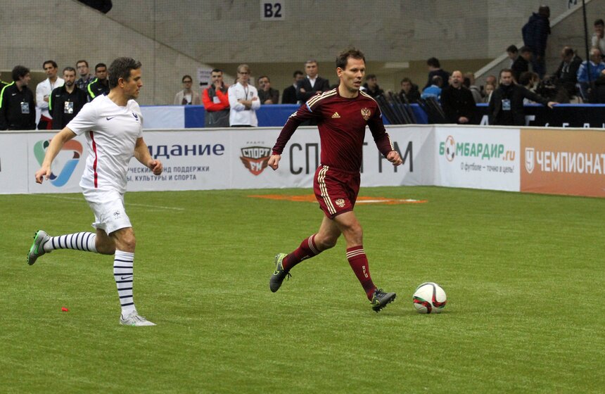 Сборная России одержала победу в "Кубке Легенд" 17 фото