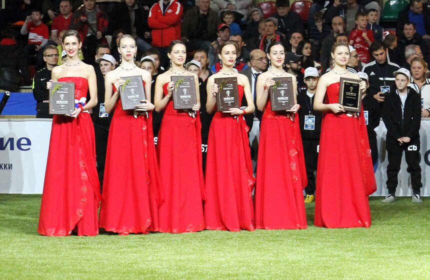 Сборная России одержала победу в "Кубке Легенд" 23 фото