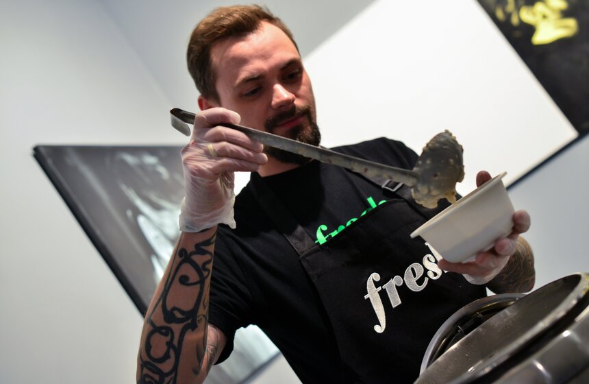 Выставка Ольги Юргенсон "Овсянка, сэр!" в Savina Gallery Mars 20 фото