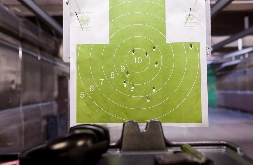 Депутаты поучаствовали в соревнованиях по стрельбе 22 фото