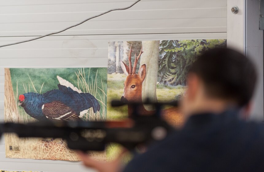 Депутаты поучаствовали в соревнованиях по стрельбе 12 фото