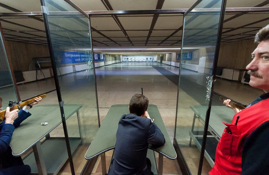 Депутаты поучаствовали в соревнованиях по стрельбе 20 фото