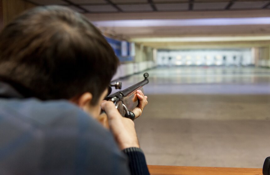 Депутаты поучаствовали в соревнованиях по стрельбе 19 фото