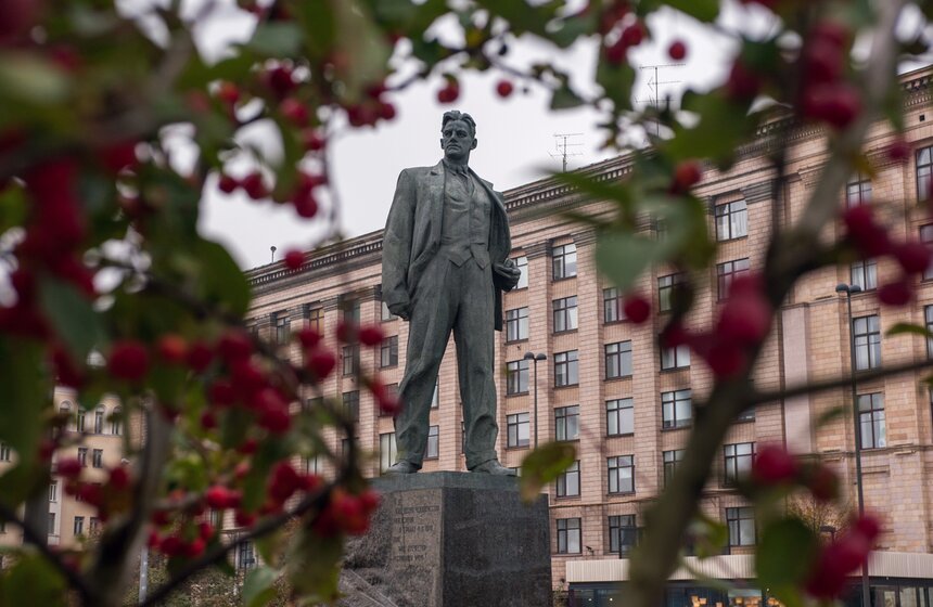 "Активные граждане" высадили деревья в центре столицы 14 фото